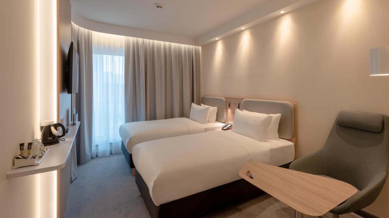Holiday Inn Express - Munich North By Ihg Екстериор снимка