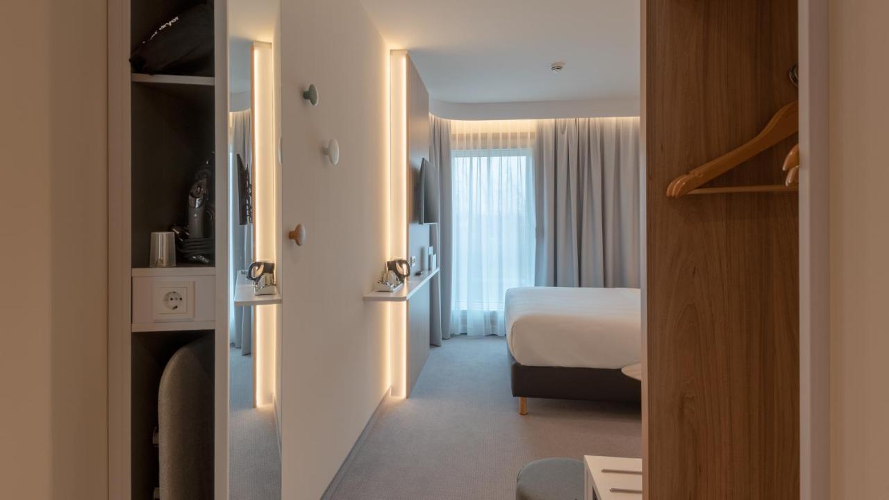 Holiday Inn Express - Munich North By Ihg Екстериор снимка