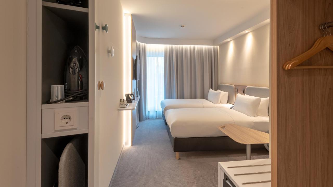 Holiday Inn Express - Munich North By Ihg Екстериор снимка