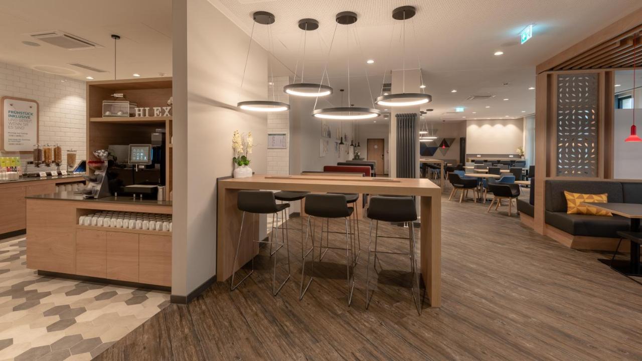 Holiday Inn Express - Munich North By Ihg Екстериор снимка