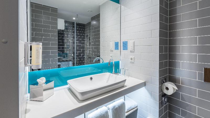 Holiday Inn Express - Munich North By Ihg Екстериор снимка