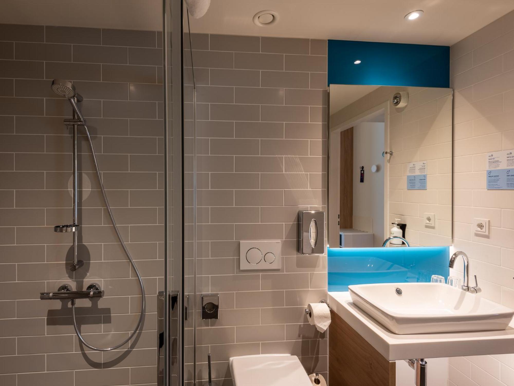 Holiday Inn Express - Munich North By Ihg Екстериор снимка